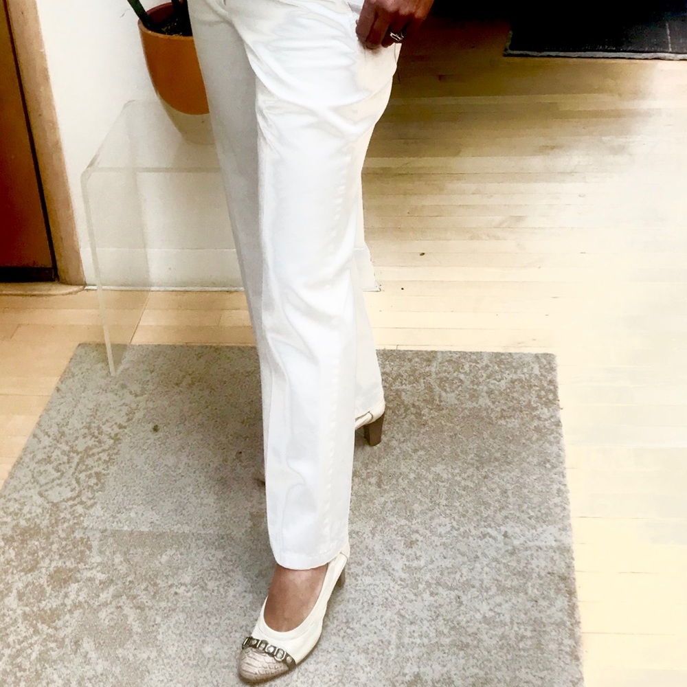 Beautiful cream AGL pumps ! Classy !
